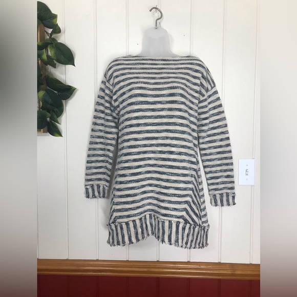 Beige & Blue Stripe Knit LS Sweater Blouse
Ladies Medium 8 - 10
100% Cotton - Picture 3 of 16